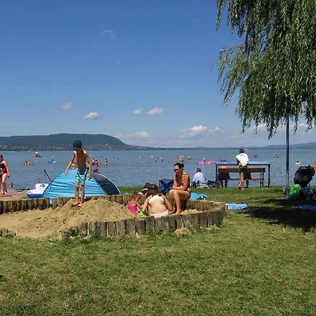 Ferienhaus In Balatonmariafürdo 37749