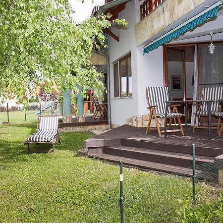 In Balatonmariafürdo 37749 Ferienhaus Balatonmáriafürdő